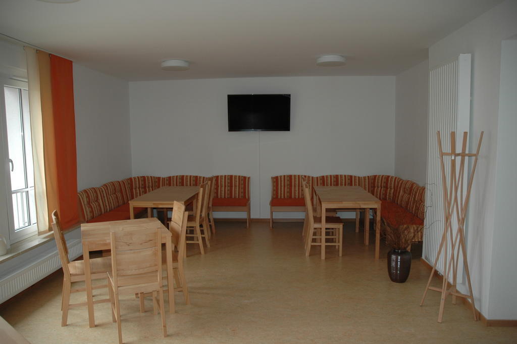 Sport Tourist Hostel Weißenfels エクステリア 写真